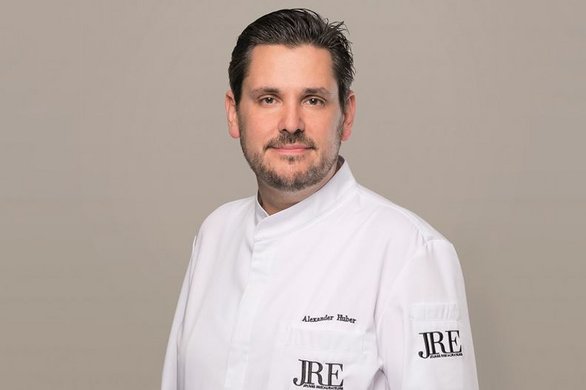 Alexander Huber ist seit Januar 2019 Präsident der Jeunes Restaurateurs (JRE) und Küchenchef des Restaurants „Huberwirt“ in Pleiskirchen Foto: JRE