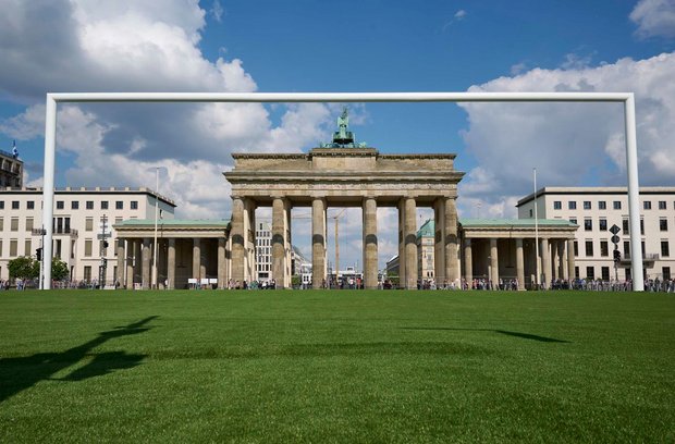 Berlin rollt auf der Fan-Meile grünen Teppich aus © Sandra Schuck
